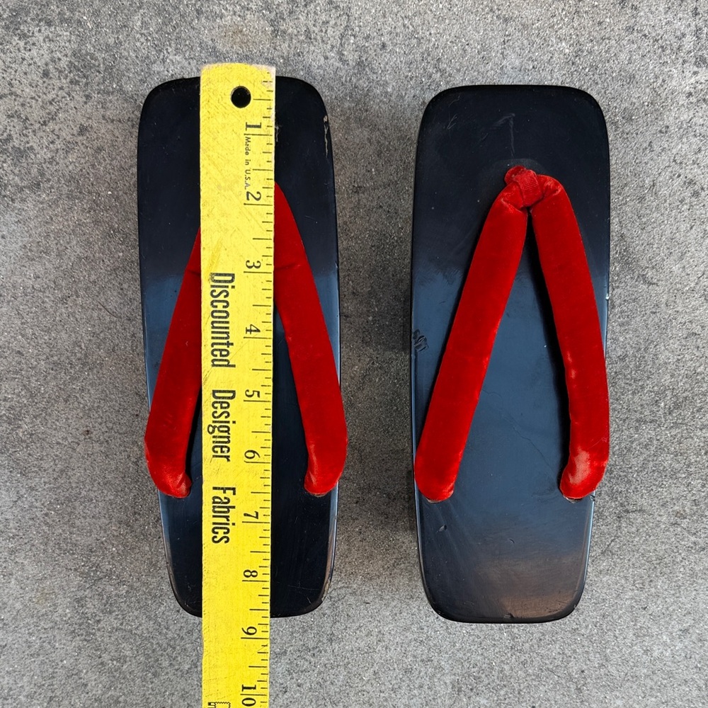 Authentic Japanese Black Wooden Geta - Picture 4 of 7